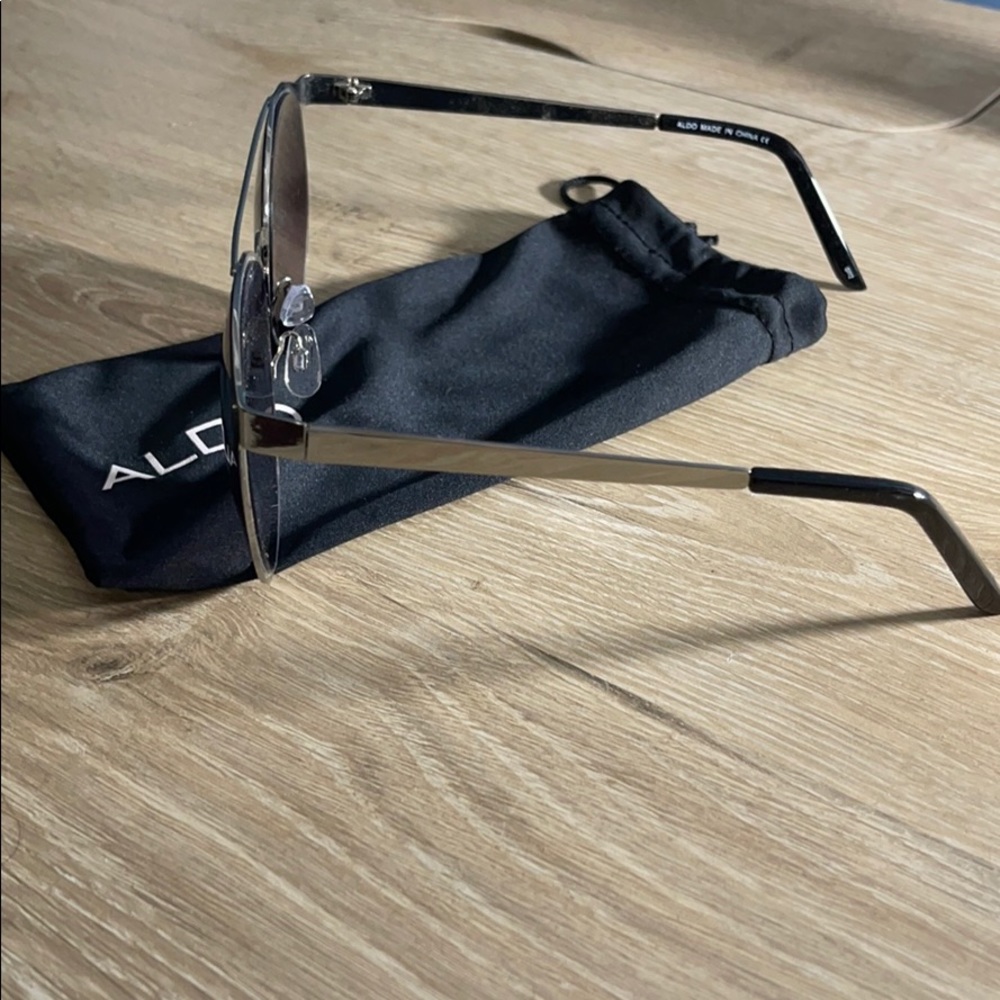 Aldo Circle Sunglasses - Picture 3 of 3